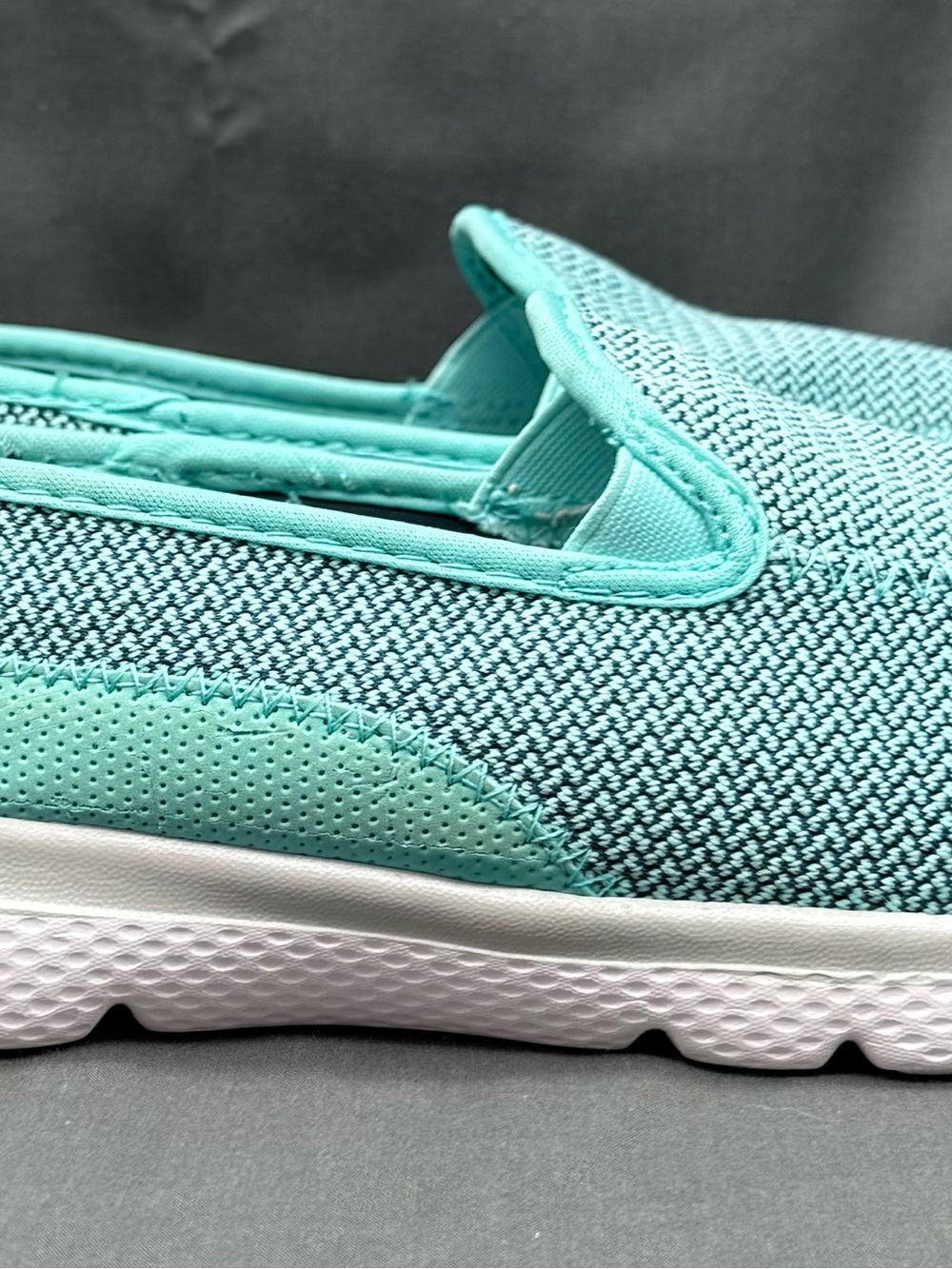 Danskin Now Mint Aqua Slip-On Memory Foam Sneakers for women size 8.5